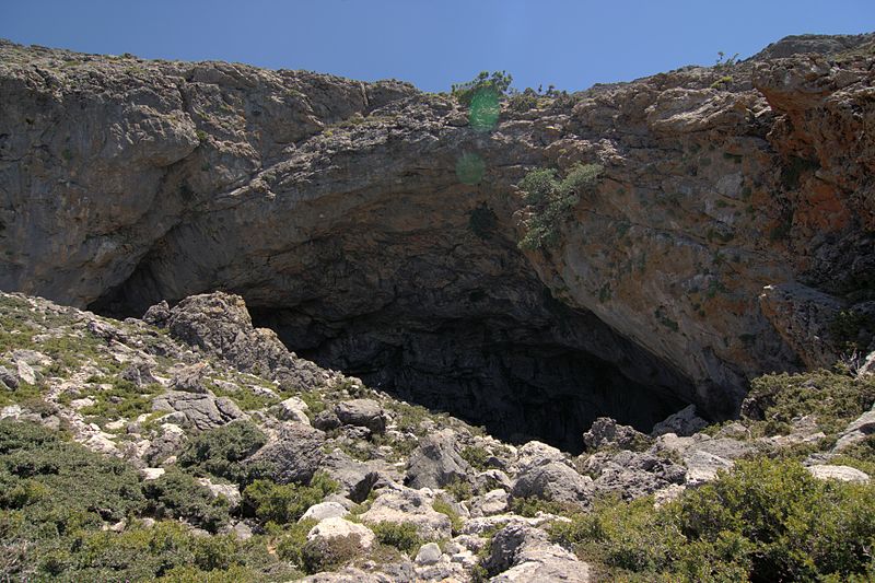σπηλαιο καμαρων