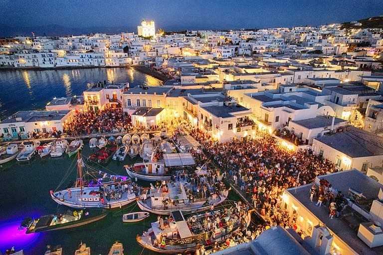 paros-by-night