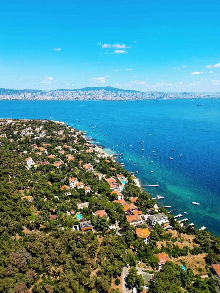 Οι καλύτερες περιοχές για διαμονή στην Αττάλεια: Από πολυτελή θέρετρα έως οικονομικά ξενοδοχεία